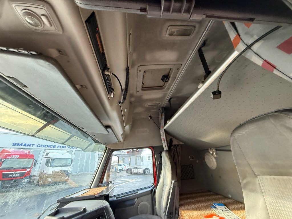 Kamion sa ceradom Volvo FM260 EURO 3: slika 16