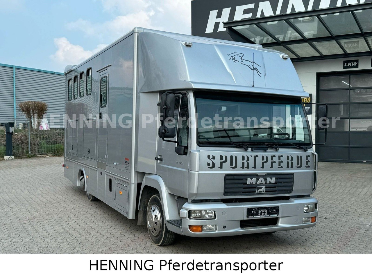 MAN L2000 *3 - Pferde* *WOHNRAUM* - Kamion za prevoz konja: slika 2 MAN L2000 *3 - Pferde* *WOHNRAUM* - Kamion za prevoz konja: slika 2