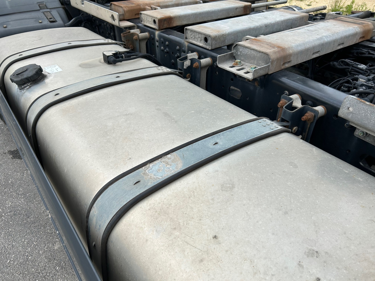 Kamion sa golom šasijom i zatvorenom kabinom MAN TGX 26.460 / ACC / BDF MULTI / E6 / LOWDECK: slika 7