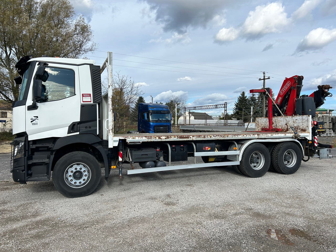 RENAULT C380 6X4 / FASSI F215A + REMOTE / ROTATOR - Kamion sa dizalicom: slika 2 RENAULT C380 6X4 / FASSI F215A + REMOTE / ROTATOR - Kamion sa dizalicom: slika 2