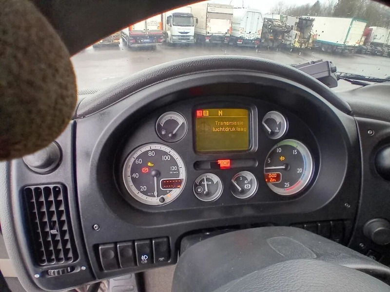 Kamion sa golom šasijom i zatvorenom kabinom DAF XF 105.510 6x2: slika 10 Kamion sa golom šasijom i zatvorenom kabinom DAF XF 105.510 6x2: slika 10