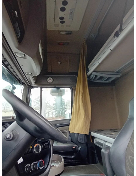 Kamion sa golom šasijom i zatvorenom kabinom DAF XF 105.510 6x2: slika 6 Kamion sa golom šasijom i zatvorenom kabinom DAF XF 105.510 6x2: slika 6