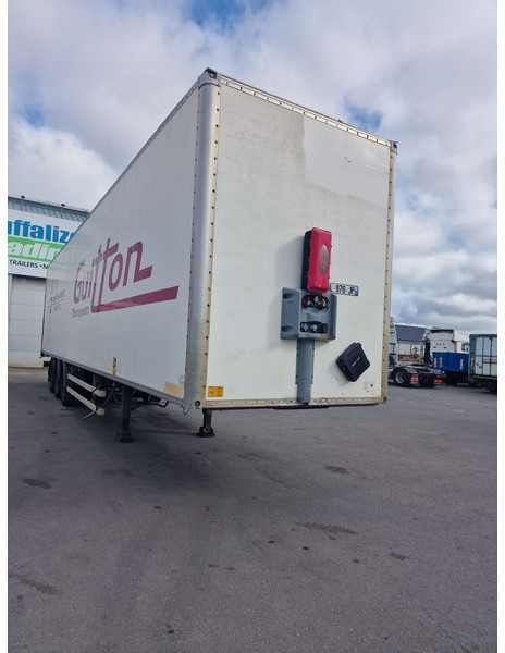 Poluprikolica sa zatvorenim sandukom Fruehauf: slika 12 Poluprikolica sa zatvorenim sandukom Fruehauf: slika 12