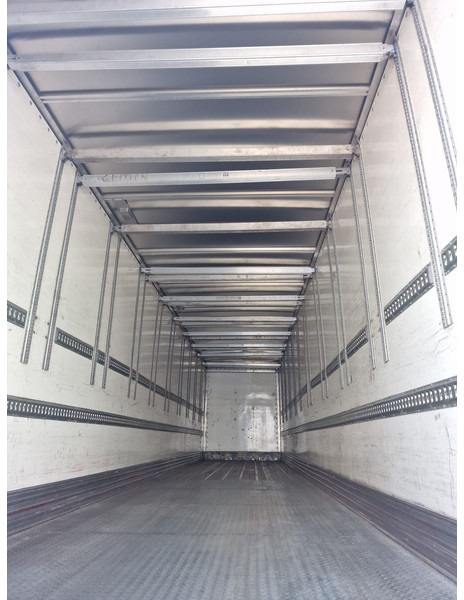 Poluprikolica sa zatvorenim sandukom Fruehauf: slika 8 Poluprikolica sa zatvorenim sandukom Fruehauf: slika 8