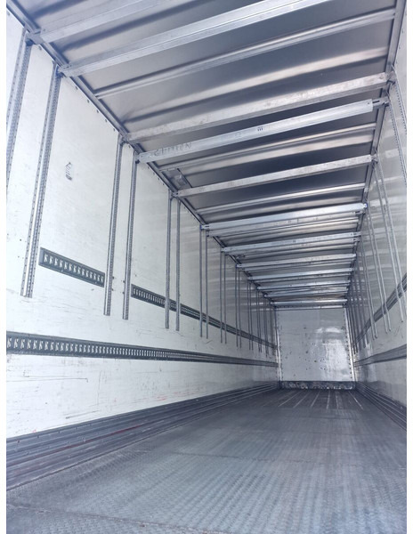 Poluprikolica sa zatvorenim sandukom Fruehauf: slika 9 Poluprikolica sa zatvorenim sandukom Fruehauf: slika 9