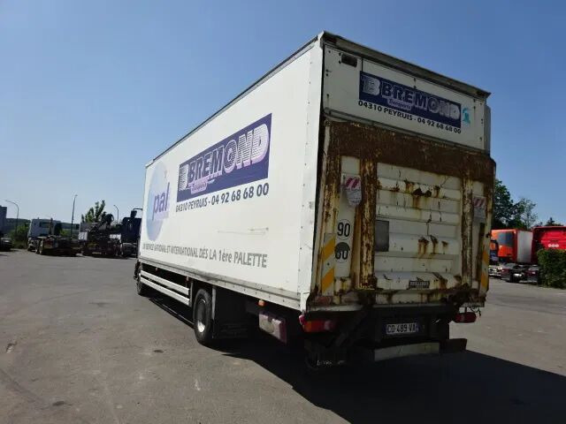 Renault Midlum 270 dxi - Kamion sa zatvorenim sandukom: slika 2 Renault Midlum 270 dxi - Kamion sa zatvorenim sandukom: slika 2