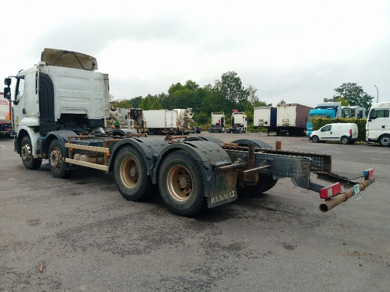 Renault Premium Lander - Kamion sa golom šasijom i zatvorenom kabinom: slika 2 Renault Premium Lander - Kamion sa golom šasijom i zatvorenom kabinom: slika 2