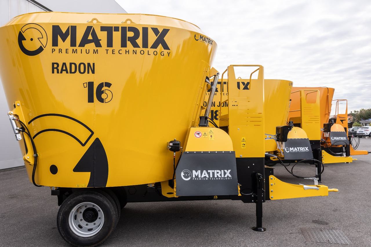 ITALMIX radon-jumbo-cube - Prikolica za mešanje stočne hrane: slika 1 ITALMIX radon-jumbo-cube - Prikolica za mešanje stočne hrane: slika 1