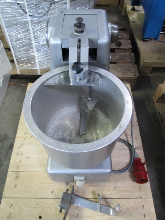 Paint mixer Busch FM 12 with 2 mixing containers - Štamparska mašina: slika 4 Paint mixer Busch FM 12 with 2 mixing containers - Štamparska mašina: slika 4