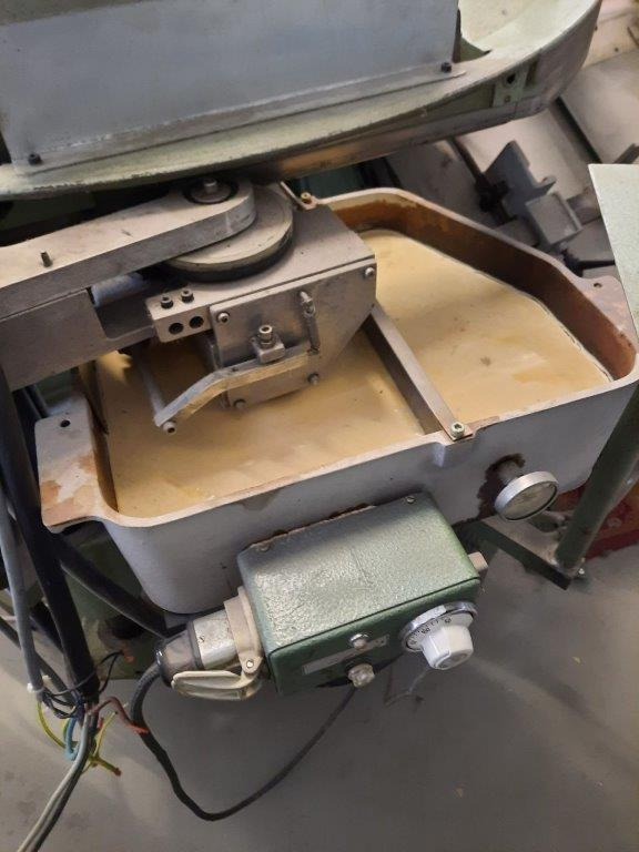 Four clamps Perfect binder Muller Martini Amigo Plus 1580.0410 - Mašina za uvezivanje knjiga: slika 3 Four clamps Perfect binder Muller Martini Amigo Plus 1580.0410 - Mašina za uvezivanje knjiga: slika 3