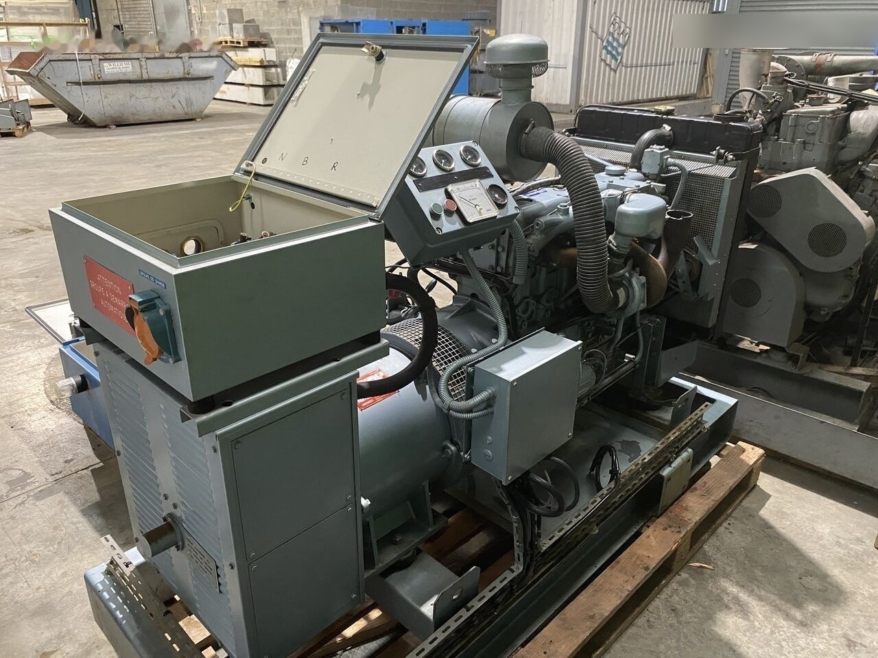 SDMO 70 kVa Perkins diesel - Set generatora: slika 4 SDMO 70 kVa Perkins diesel - Set generatora: slika 4