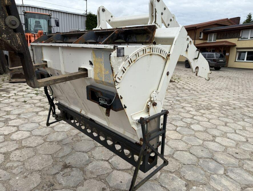 Bomag BW174  - Rasipač peska/ Soli za Korisno/ Posebno vozilo: slika 5 Bomag BW174  - Rasipač peska/ Soli za Korisno/ Posebno vozilo: slika 5