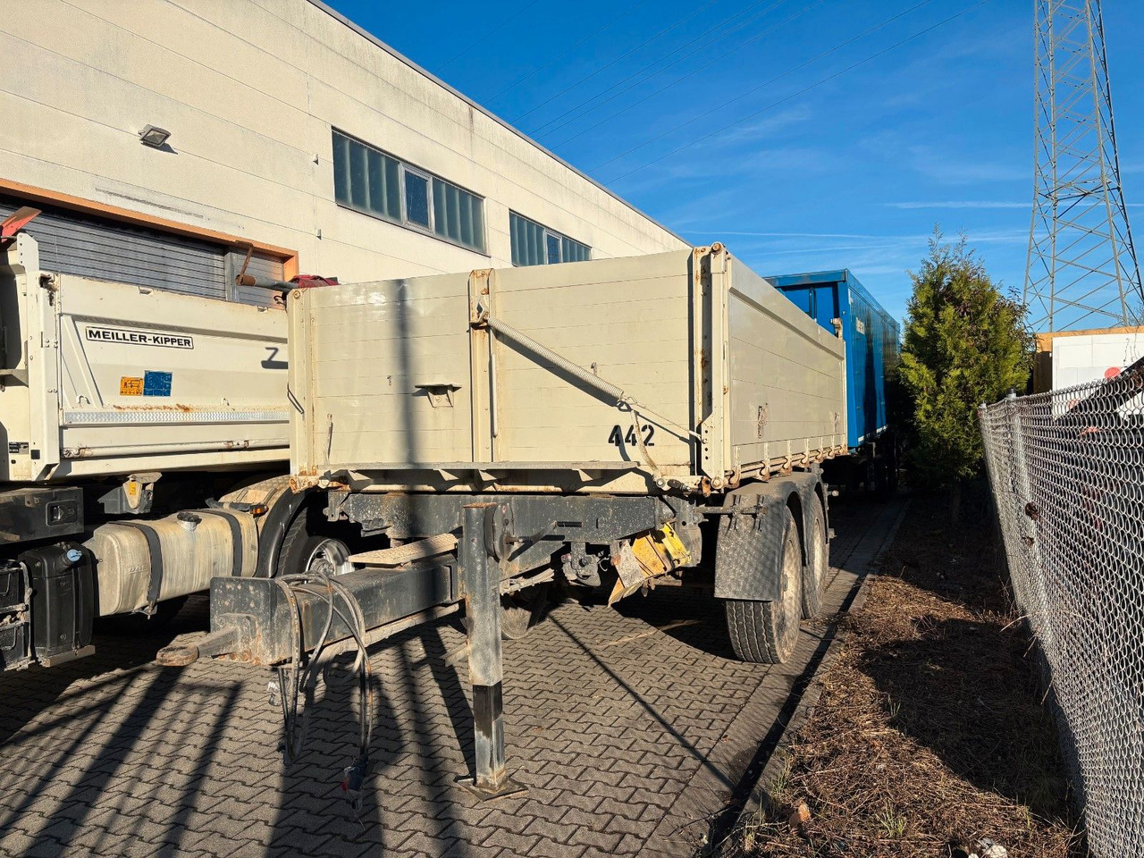 Carnehl Tandem /BPW/ Luftfederung/ Rollplane Carnehl Tandem /BPW/ Luftfederung/ Rollplane - Prikolica istovarivača: slika 3 Carnehl Tandem /BPW/ Luftfederung/ Rollplane Carnehl Tandem /BPW/ Luftfederung/ Rollplane - Prikolica istovarivača: slika 3