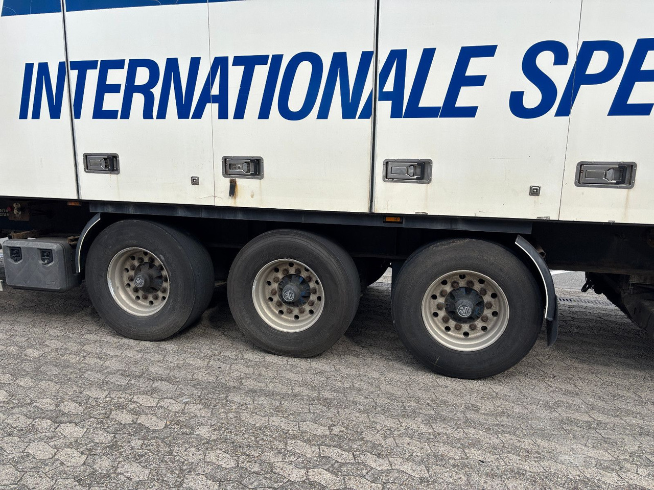 Krone Thermo King SL400 SEITENTÜREN - Poluprikolica hladnjače: slika 5 Krone Thermo King SL400 SEITENTÜREN - Poluprikolica hladnjače: slika 5