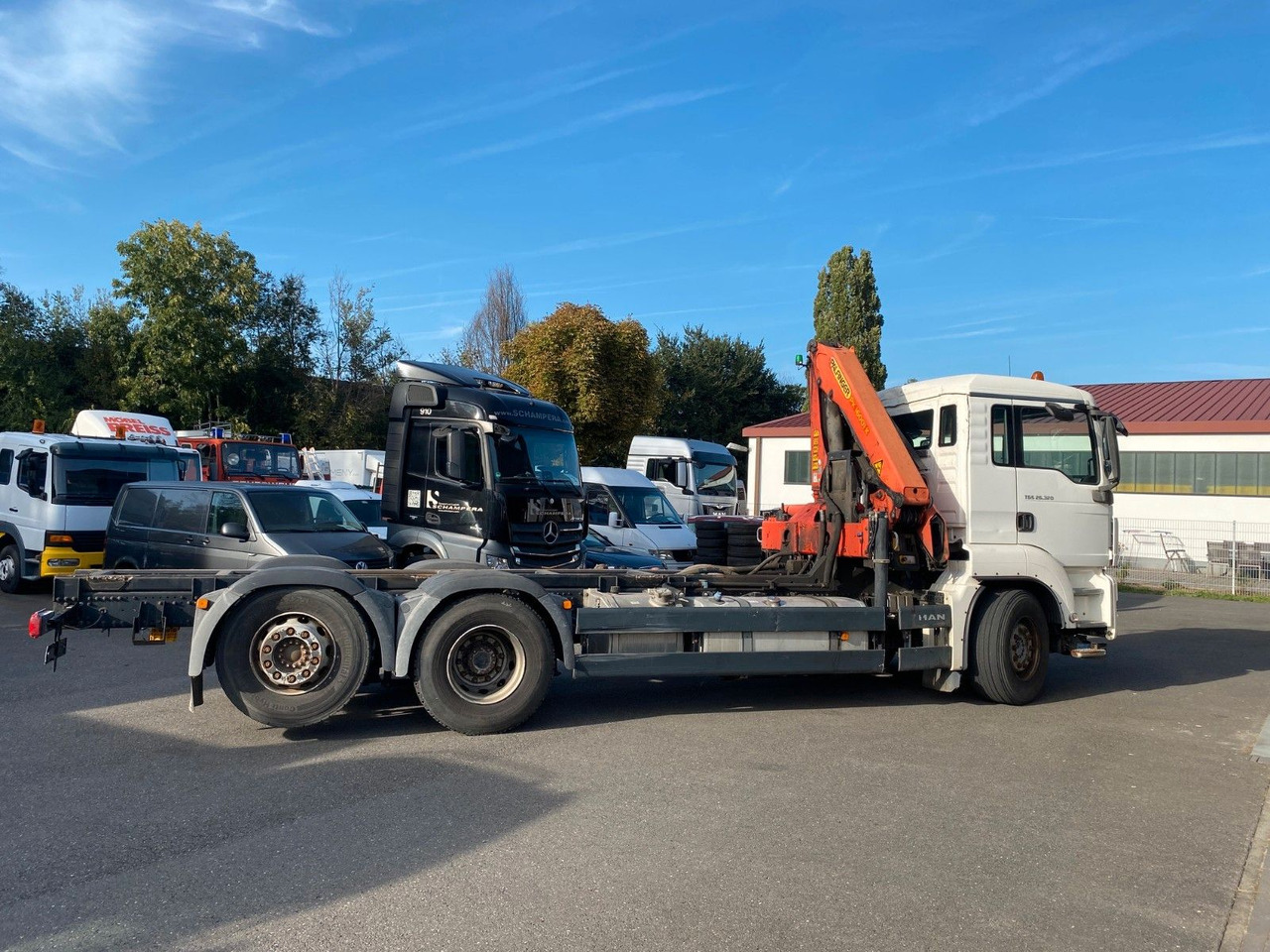 MAN TGS 26.320 26.440 PALFINGER FUNK MAN TGS 26.320 26.440 PALFINGER FUNK - Kamion sa golom šasijom i zatvorenom kabinom, Kamion sa dizalicom: slika 2 MAN TGS 26.320 26.440 PALFINGER FUNK MAN TGS 26.320 26.440 PALFINGER FUNK - Kamion sa golom šasijom i zatvorenom kabinom, Kamion sa dizalicom: slika 2