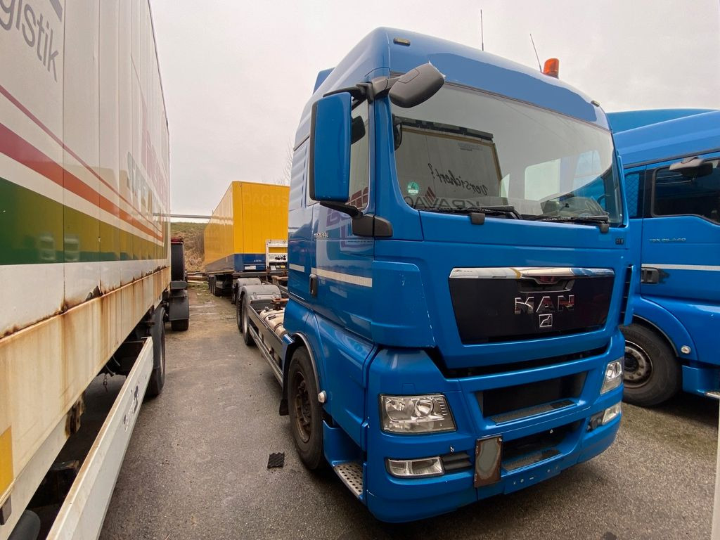 MAN TGX 26.440 EEV /Retarder/Lift/StandHei/2 Stück MAN TGX 26.440 EURO V EEV 2 Stück - Kamion za prevoz kontejnera/ Kamion sa promenjivim sandukom: slika 3 MAN TGX 26.440 EEV /Retarder/Lift/StandHei/2 Stück MAN TGX 26.440 EURO V EEV 2 Stück - Kamion za prevoz kontejnera/ Kamion sa promenjivim sandukom: slika 3