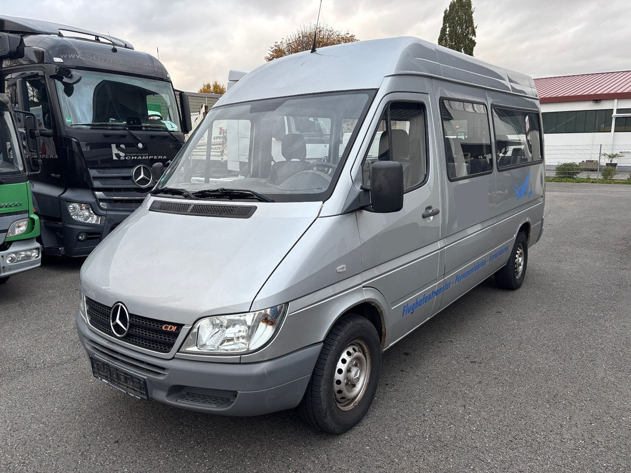 Mercedes-Benz 211 CDI 9 Sitze - Putnički kombi: slika 2 Mercedes-Benz 211 CDI 9 Sitze - Putnički kombi: slika 2