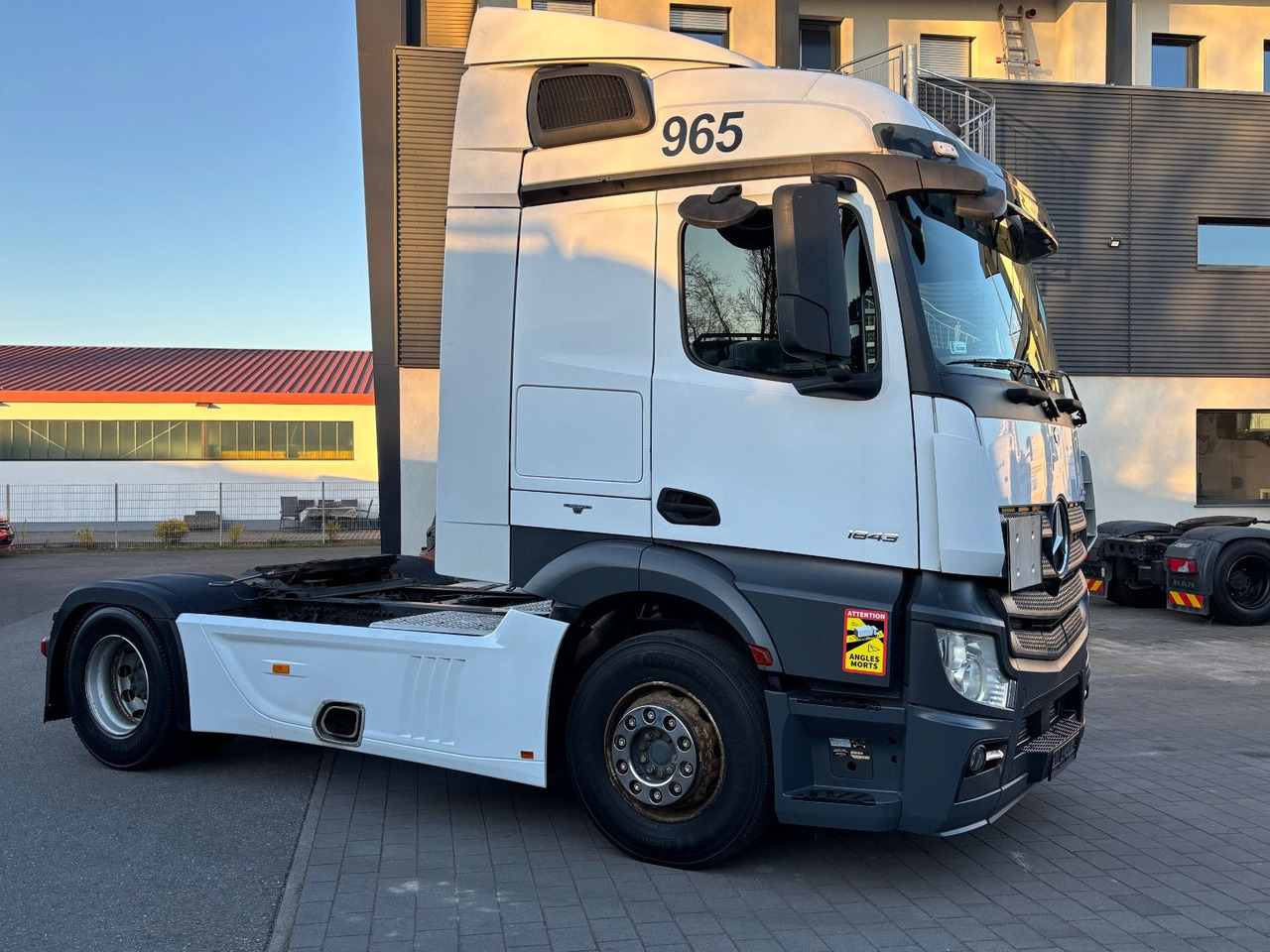 Mercedes-Benz Actros 1843 1845 - Tegljač: slika 1 Mercedes-Benz Actros 1843 1845 - Tegljač: slika 1