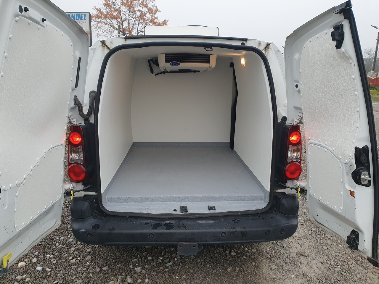 CITROËN Berlingo long chlodnia mroznia carrier Klima navi euro6 - Dostavno vozilo hladnjača: slika 2 CITROËN Berlingo long chlodnia mroznia carrier Klima navi euro6 - Dostavno vozilo hladnjača: slika 2
