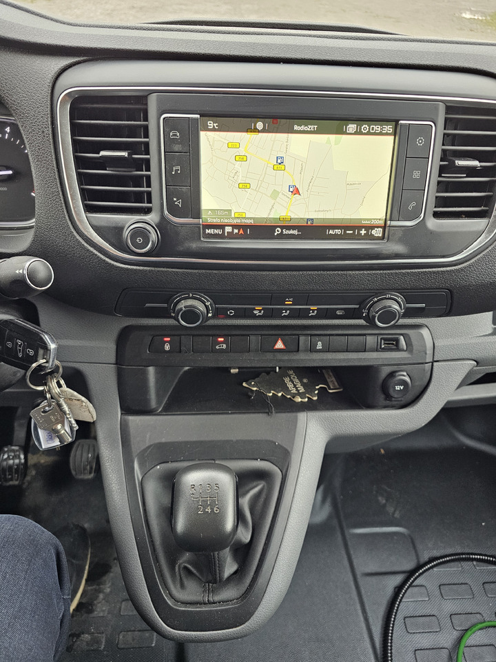 Lizing Citroen JUMPY CHLODNIA MROZNIA CARRIER+230V KLIMA NAVI EURO6 Citroen JUMPY CHLODNIA MROZNIA CARRIER+230V KLIMA NAVI EURO6: slika 8 Lizing Citroen JUMPY CHLODNIA MROZNIA CARRIER+230V KLIMA NAVI EURO6 Citroen JUMPY CHLODNIA MROZNIA CARRIER+230V KLIMA NAVI EURO6: slika 8