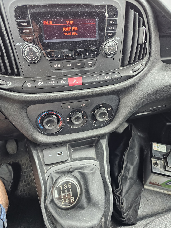 FIAT DOBLO CHLODNIA MROZNIA - 20 C CARRIER KLIMA EURO6 - Dostavno vozilo hladnjača: slika 4 FIAT DOBLO CHLODNIA MROZNIA - 20 C CARRIER KLIMA EURO6 - Dostavno vozilo hladnjača: slika 4