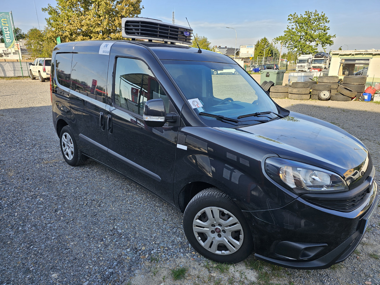 FIAT DOBLO CHLODNIA MROZNIA - 20C CARRIER KLIMA EURO6 - Dostavno vozilo hladnjača: slika 3 FIAT DOBLO CHLODNIA MROZNIA - 20C CARRIER KLIMA EURO6 - Dostavno vozilo hladnjača: slika 3