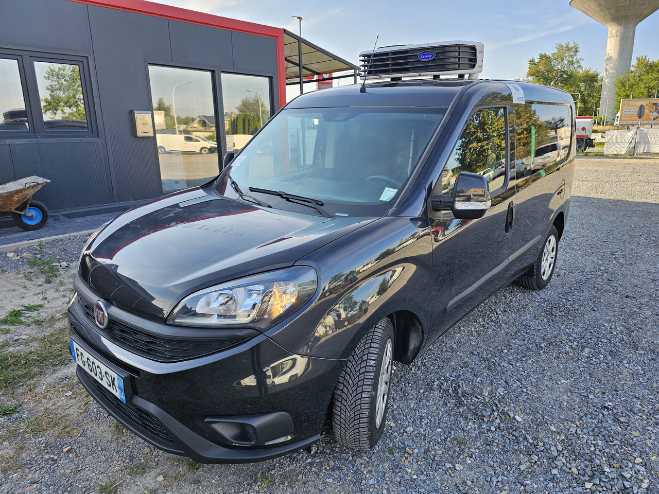 FIAT DOBLO CHLODNIA MROZNIA - 20C CARRIER KLIMA EURO6 - Dostavno vozilo hladnjača: slika 2 FIAT DOBLO CHLODNIA MROZNIA - 20C CARRIER KLIMA EURO6 - Dostavno vozilo hladnjača: slika 2
