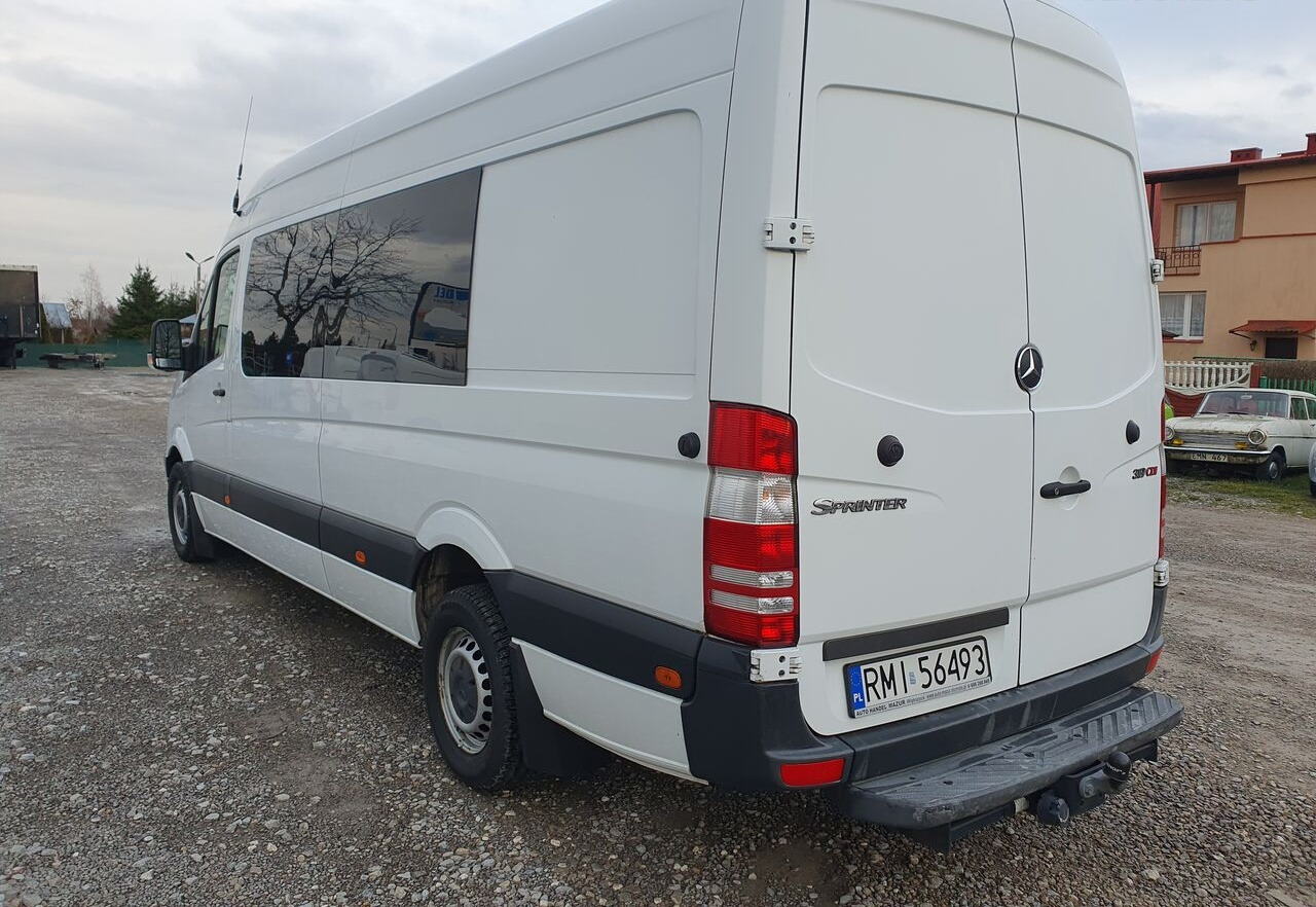 Mercedes-Benz SPRINTER 319 9 OSOB KLIMA WEBASTO TV TYL PODUSZKI EURO5 - Minibus, Putnički kombi: slika 4 Mercedes-Benz SPRINTER 319 9 OSOB KLIMA WEBASTO TV TYL PODUSZKI EURO5 - Minibus, Putnički kombi: slika 4