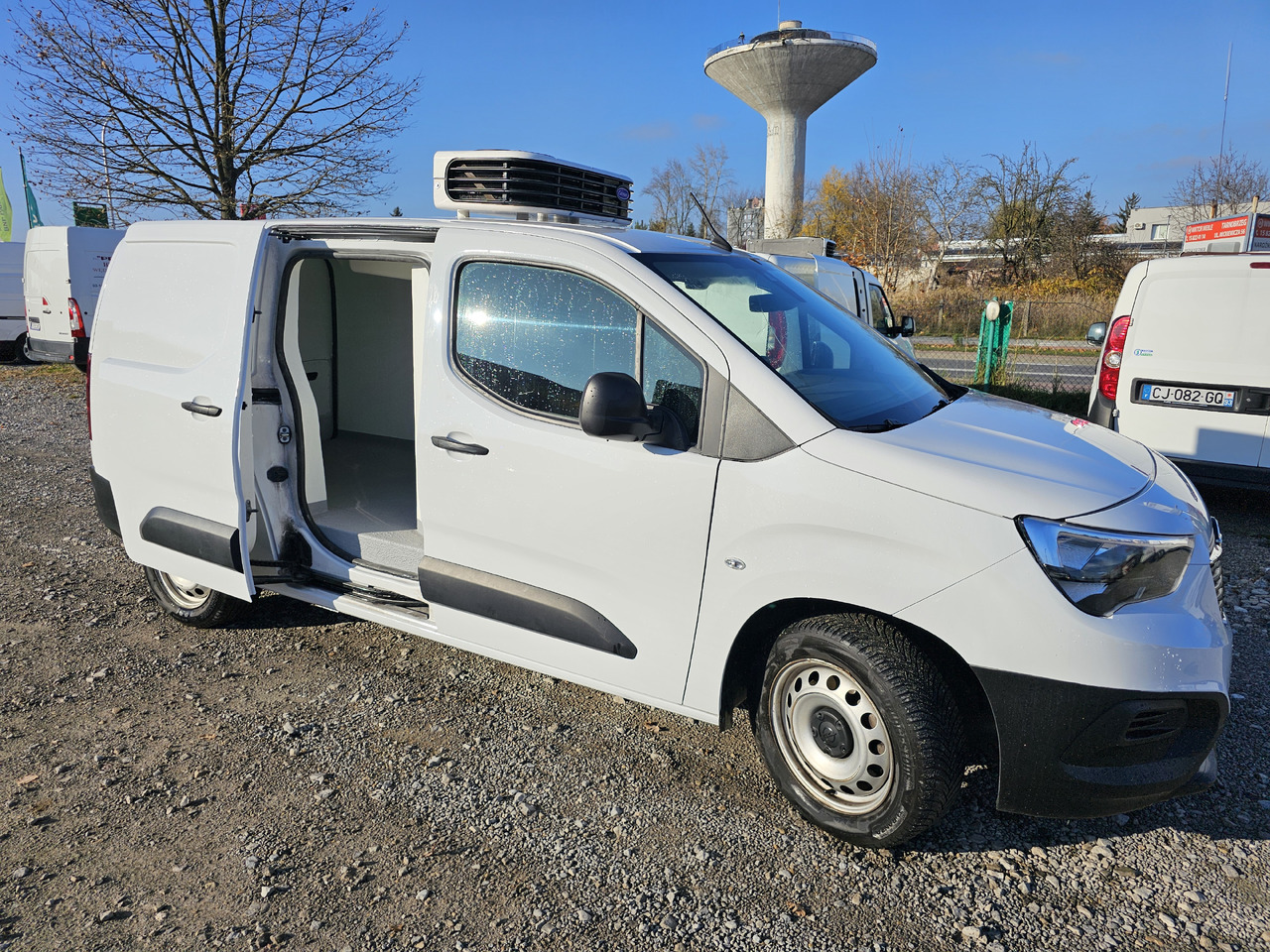 OPEL COMBO MAXI LONG CHLODNIA MROZNIA CARRIER KLIMA EURO6 - Dostavno vozilo hladnjača: slika 4 OPEL COMBO MAXI LONG CHLODNIA MROZNIA CARRIER KLIMA EURO6 - Dostavno vozilo hladnjača: slika 4