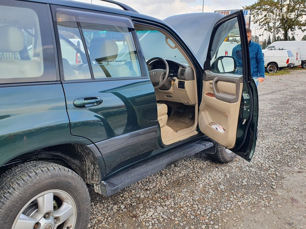 Toyota LAND CRUISER 100 4,2 TD KLIMA 7 OSOB - SUV: slika 4 Toyota LAND CRUISER 100 4,2 TD KLIMA 7 OSOB - SUV: slika 4