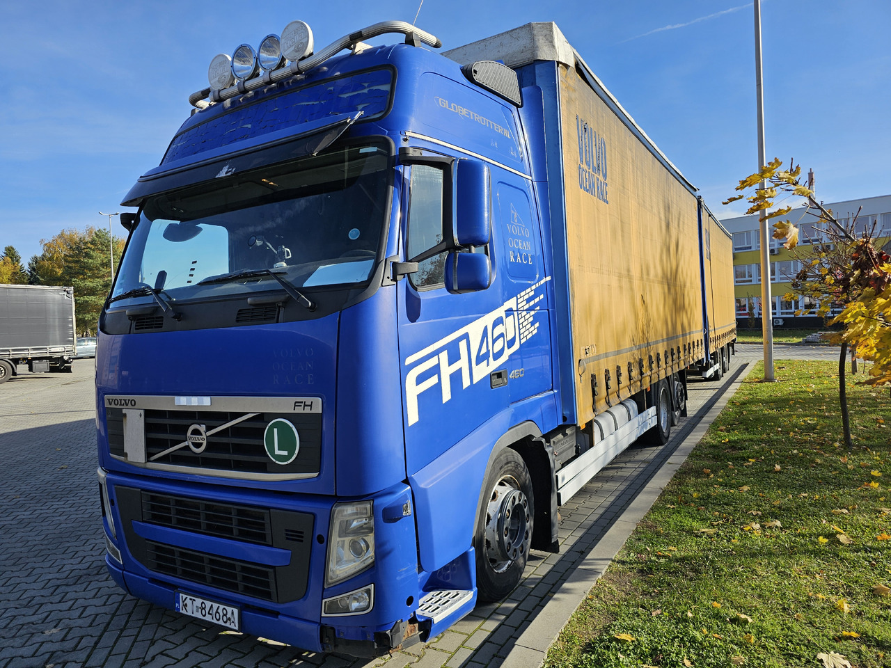 VOLVO FH460 ZESTAW TANDEM 120 M3 PRZEJAZDOWY + PRZYCZEPA FIRANKA SAF - Kamion sa ceradom: slika 3 VOLVO FH460 ZESTAW TANDEM 120 M3 PRZEJAZDOWY + PRZYCZEPA FIRANKA SAF - Kamion sa ceradom: slika 3