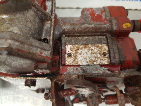 Case International 584, 585, 385, Fuel Injection Pump 3218604r91, 0460314036 - Ubrizgač: slika 2 Case International 584, 585, 385, Fuel Injection Pump 3218604r91, 0460314036 - Ubrizgač: slika 2