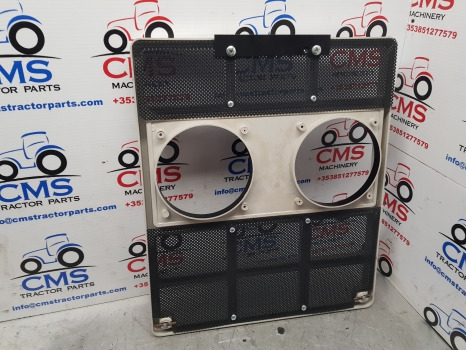 Case International 585, 885, 685, 785, 885, 268 Front Grill, Grille 3121668r1 - Rešetka: slika 5 Case International 585, 885, 685, 785, 885, 268 Front Grill, Grille 3121668r1 - Rešetka: slika 5