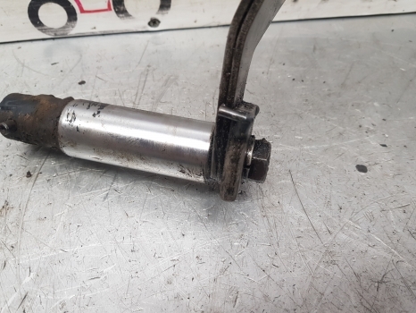 Zadnja osovina za Traktor Case International 956, 1056 Rear Axle Differential Fork 3230701r91, 2706178r93: slika 6 Zadnja osovina za Traktor Case International 956, 1056 Rear Axle Differential Fork 3230701r91, 2706178r93: slika 6