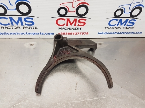 Transmisija za Traktor Deutz D7807c, 06, 07, Dx 3.90, D 6806 Transmission Fork 2377893r, 02384222: slika 1