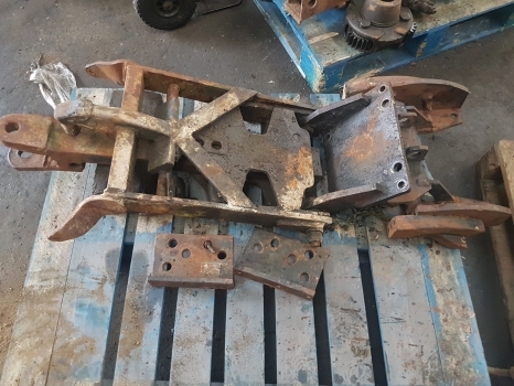 Deutz Dxbis110, Dx110, 140, 145 Dx Pick Up Hitch Parts 0000 - Brza spojnica za Traktor: slika 1 Deutz Dxbis110, Dx110, 140, 145 Dx Pick Up Hitch Parts 0000 - Brza spojnica za Traktor: slika 1