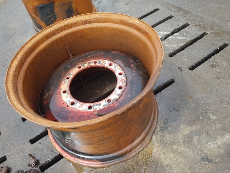 Fendt 724 S4 Massey Ferguson Front Wheel Rim W18x28, Red H718701024018 - Felna za Traktor: slika 1 Fendt 724 S4 Massey Ferguson Front Wheel Rim W18x28, Red H718701024018 - Felna za Traktor: slika 1