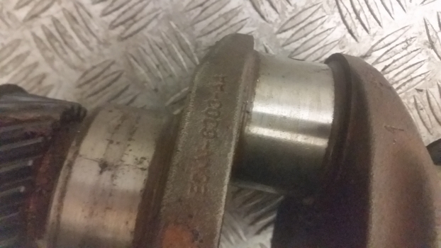 Ford 3600, 2910, 3 Cyl, 4.2 Stroke Crankshaft F0nn6300na, 87800469; E0nn6303aa - Radilica za Traktor: slika 2 Ford 3600, 2910, 3 Cyl, 4.2 Stroke Crankshaft F0nn6300na, 87800469; E0nn6303aa - Radilica za Traktor: slika 2