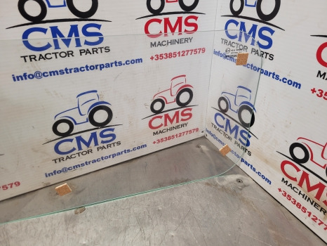 Ford 4000, 5000, 6000, 4600, 5600, 6600 Safety Cab Back Glass Lower 81827485 - Staklo i delovi: slika 4 Ford 4000, 5000, 6000, 4600, 5600, 6600 Safety Cab Back Glass Lower 81827485 - Staklo i delovi: slika 4