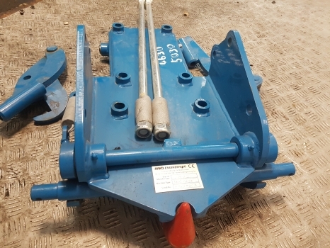Ford 4630, 4830, 5030 Pick Up Hitch Complete 83982145, 82865059, 83987712 - Brza spojnica za Traktor: slika 4 Ford 4630, 4830, 5030 Pick Up Hitch Complete 83982145, 82865059, 83987712 - Brza spojnica za Traktor: slika 4