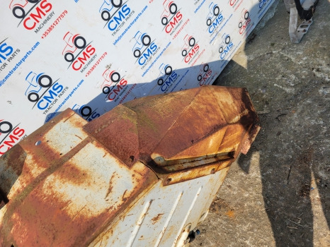 Ford 5000, 6000, 7000 Cab Rear Mudguard Fender Lhs Wide Type 82008463 - Blatobran: slika 5 Ford 5000, 6000, 7000 Cab Rear Mudguard Fender Lhs Wide Type 82008463 - Blatobran: slika 5