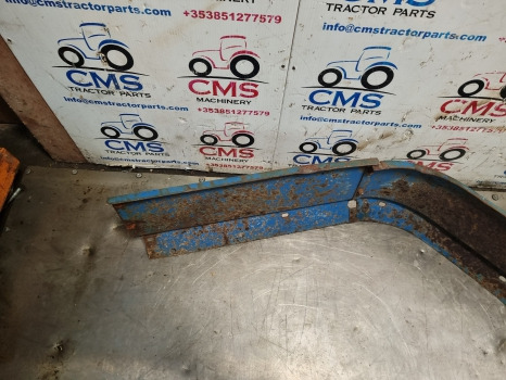 Ford 7840, 6640, 40 Series, Cab Mudguard Pair 82003106, 82003105 - Blatobran: slika 5 Ford 7840, 6640, 40 Series, Cab Mudguard Pair 82003106, 82003105 - Blatobran: slika 5