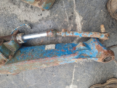 Ford 8240, 8340 Carraro 709/hd Front Axle Beam Housing With Differential 19015 - Osovina i delovi: slika 2 Ford 8240, 8340 Carraro 709/hd Front Axle Beam Housing With Differential 19015 - Osovina i delovi: slika 2