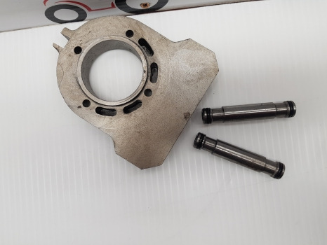 Ford New Holland 40,ts 8240,7740 Transmission Clutch Valve 81871385, F0nn7l575ac - Menjač: slika 2 Ford New Holland 40,ts 8240,7740 Transmission Clutch Valve 81871385, F0nn7l575ac - Menjač: slika 2