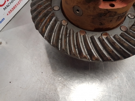 Diferencijalna brzina za Poljoprivredna mašina Ford New Holland 7840, Ts, 40, Bevel Gear And Differential 81866326, F0nn4209ca: slika 9 Diferencijalna brzina za Poljoprivredna mašina Ford New Holland 7840, Ts, 40, Bevel Gear And Differential 81866326, F0nn4209ca: slika 9