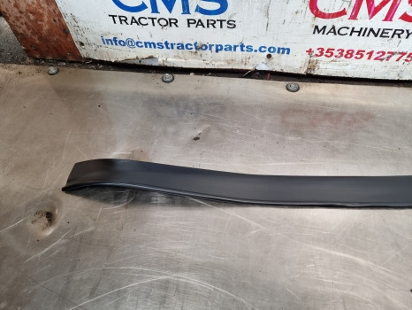 Ford Sq Cab, 10, Tw, 30 Cab Mudguard Seal E4nn16r322ab, E4nn16r322ac - Blatobran: slika 2 Ford Sq Cab, 10, Tw, 30 Cab Mudguard Seal E4nn16r322ab, E4nn16r322ac - Blatobran: slika 2