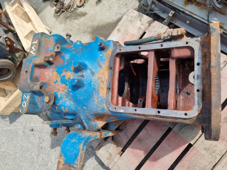 Fordtw20, Tw, 700 Series, Transmission Gearbox Housing D8nn7006ca, D8nn7005ca - Menjač: slika 2 Fordtw20, Tw, 700 Series, Transmission Gearbox Housing D8nn7006ca, D8nn7005ca - Menjač: slika 2