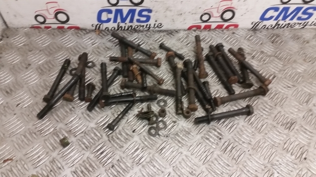 John Deere 30, 40, 50 Series 3040 Set Of Bolts For Engine Head And Cover - Zaglavlje motora za Traktor: slika 2 John Deere 30, 40, 50 Series 3040 Set Of Bolts For Engine Head And Cover - Zaglavlje motora za Traktor: slika 2