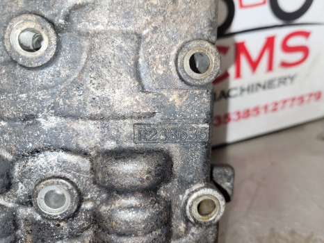John Deere 6230, 6r, 6m Transmission Gearbox Housing R238636, L229509 - Menjač: slika 2 John Deere 6230, 6r, 6m Transmission Gearbox Housing R238636, L229509 - Menjač: slika 2