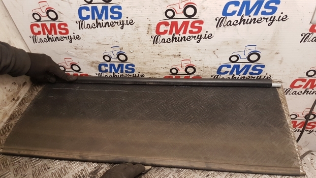 Landini Mythos Series 115 Curtain. Please Check By The Photos. - Kabina i enterijer za Traktor: slika 4 Landini Mythos Series 115 Curtain. Please Check By The Photos. - Kabina i enterijer za Traktor: slika 4